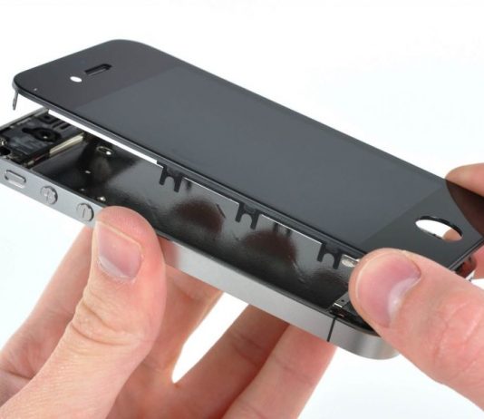 Когда нужна замена дисплея на iphone?